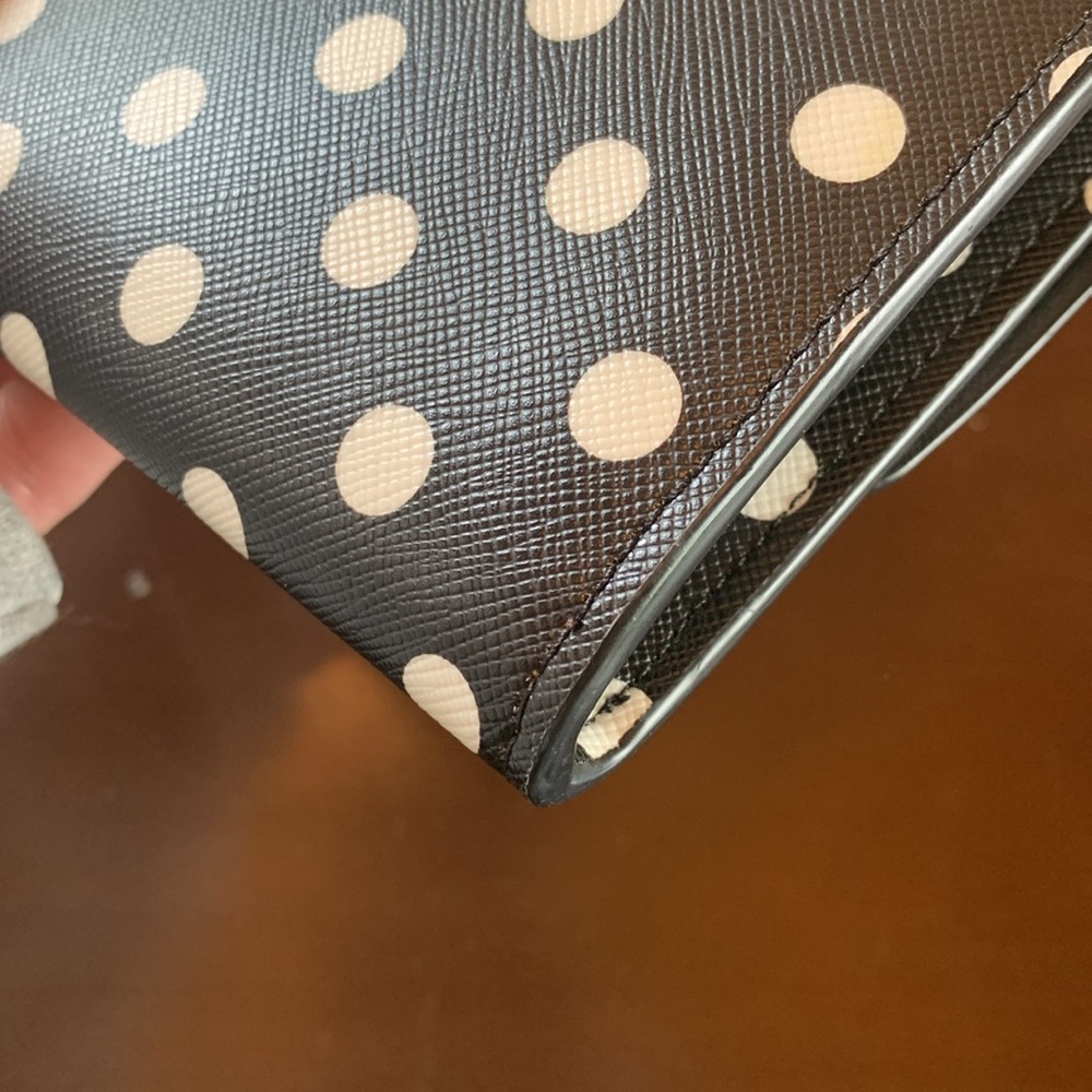 Kate Spade Cheers polka dot phone wristlet EUC - Picture 10 of 14